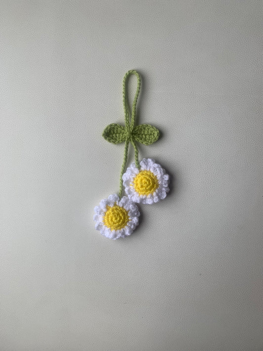 Crochet Daisy Charm